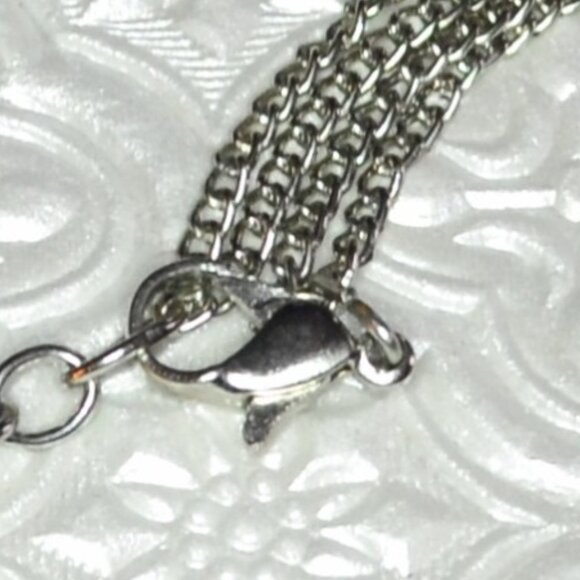 Red White Blue Beaded Necklace 17 Inch Length Patriotic Wear Woman's Jewlery - Picture 6 of 6